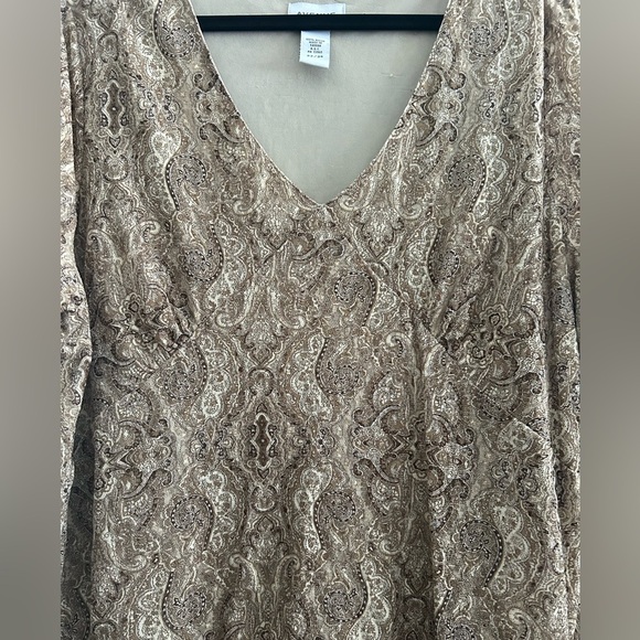 AVENUE V-neck Paisley Blouse with 3/4 sleeves lightweight sheer and lined 22/24 - Picture 4 of 8